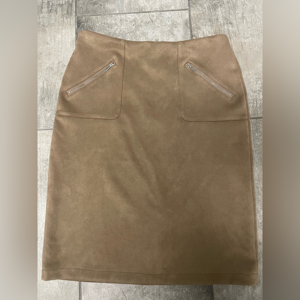 Ricki’s Elegant Faux Suede Tan Skirt with Zipper Pockets